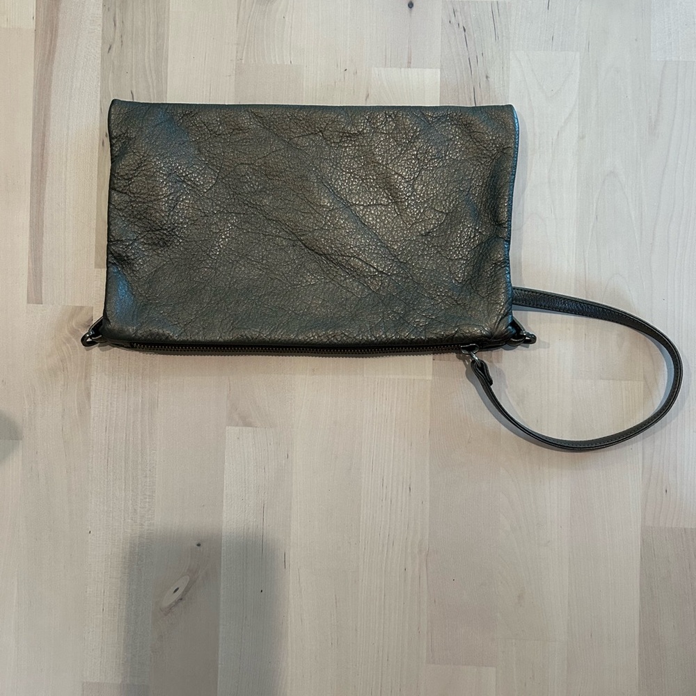 Rough and Tumble Crossbody bag.  Excellent condition!  Gunmetal color.